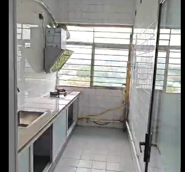 银湖小区(二村)6楼带地下室出租